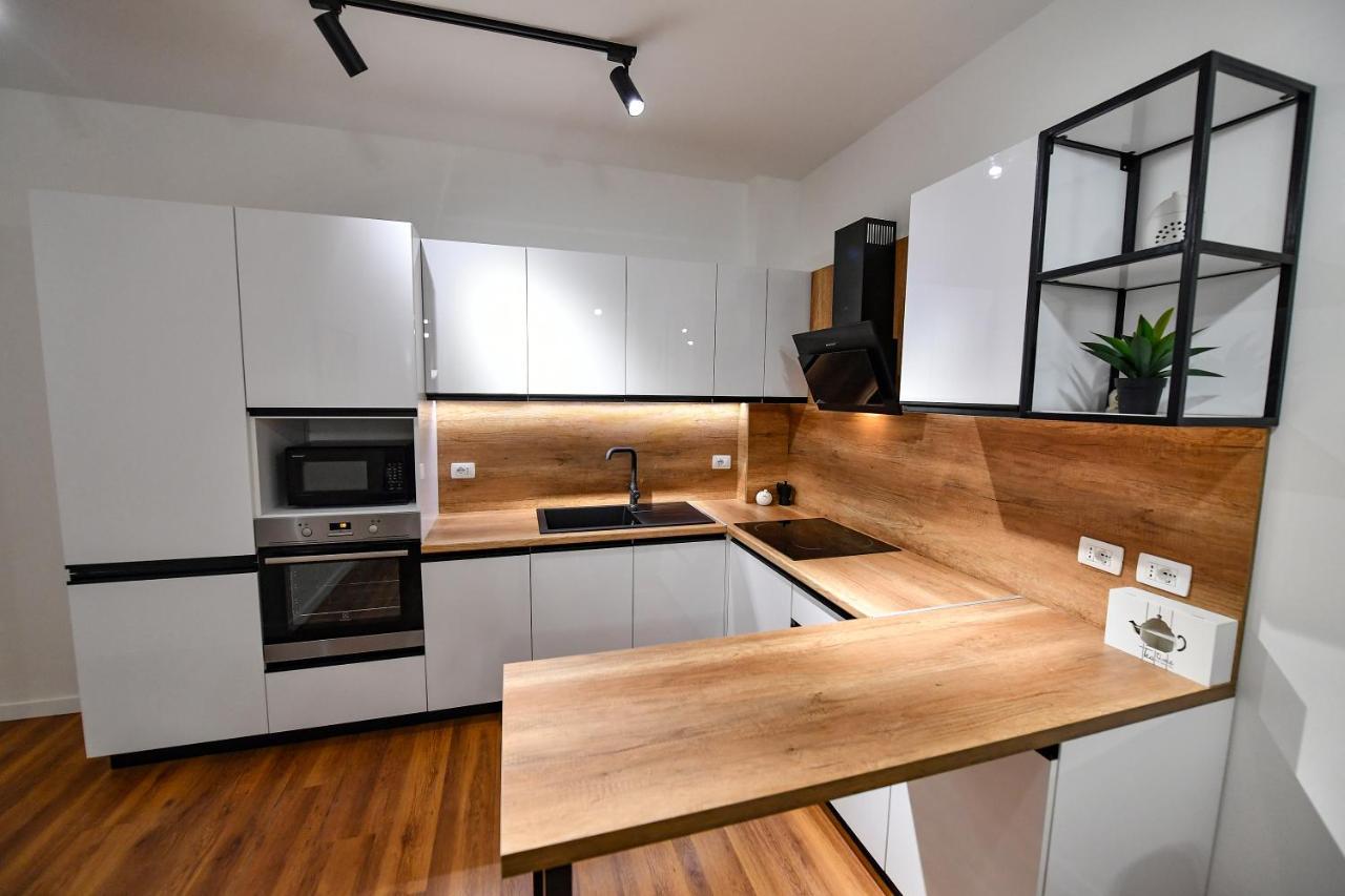 New Central Apartment Shkoder Bagian luar foto