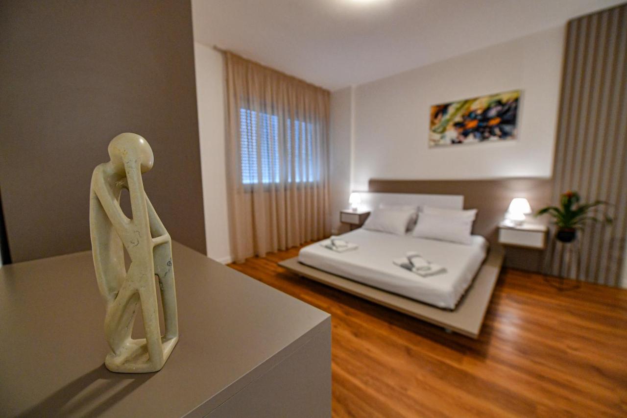 New Central Apartment Shkoder Bagian luar foto