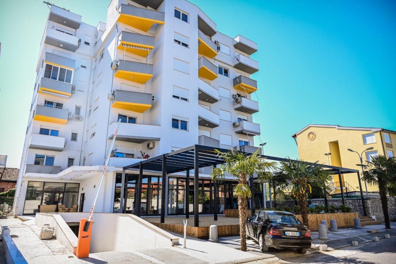 New Central Apartment Shkoder Bagian luar foto